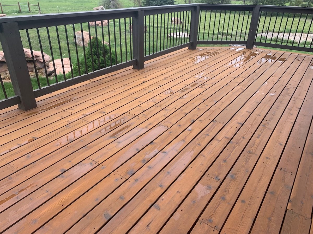 refinished deck floor with boodge cedar in erie co
